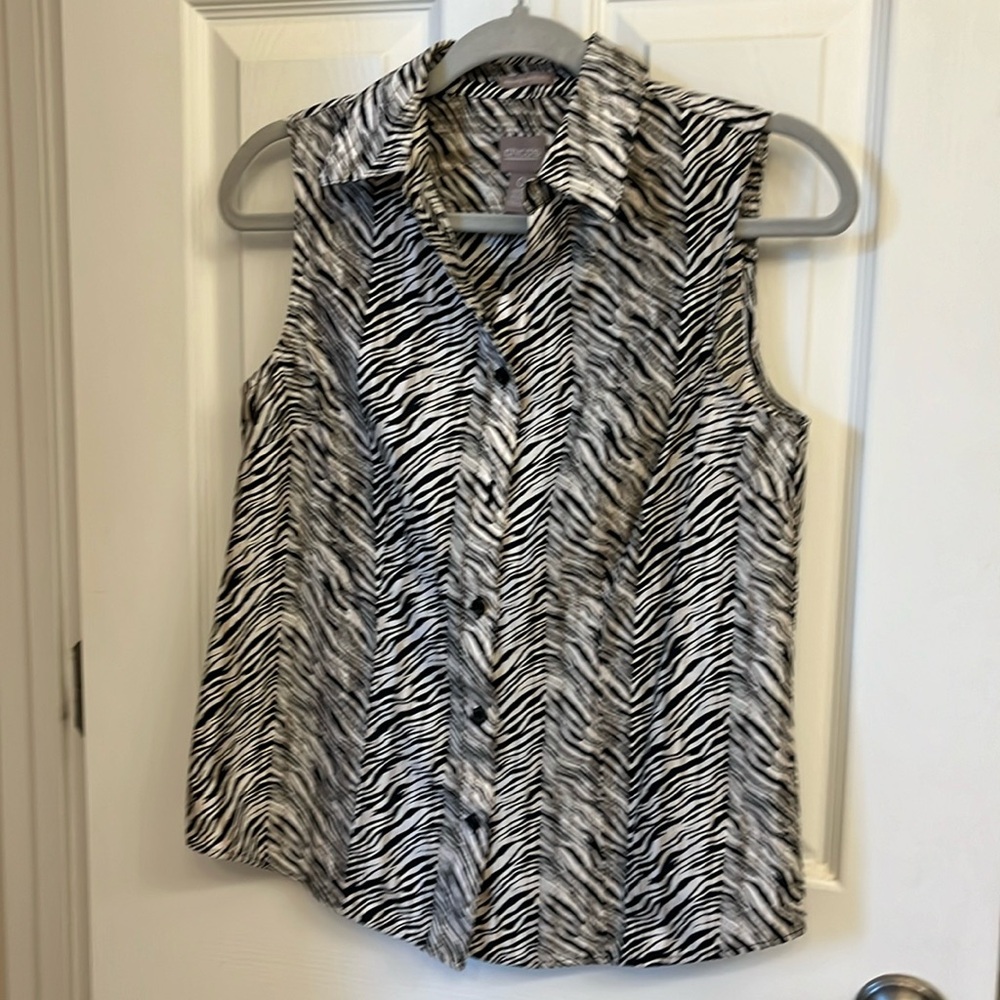 Chico’s zebra print sleeveless blouse